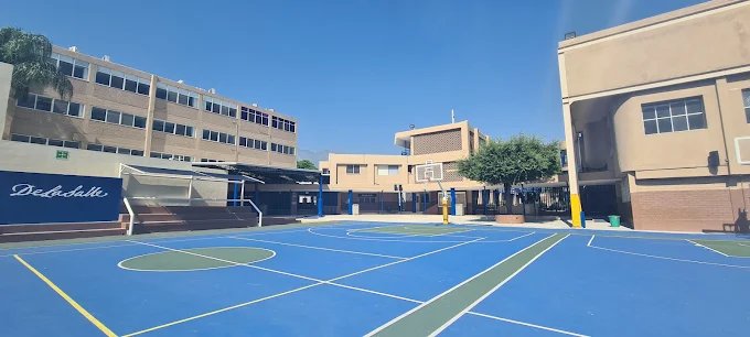 Colegio Regiomontano Contry (La Salle) — foto 1