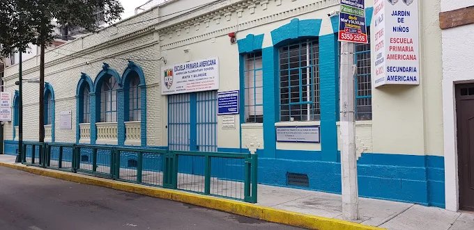 Escuela Americana — foto 1